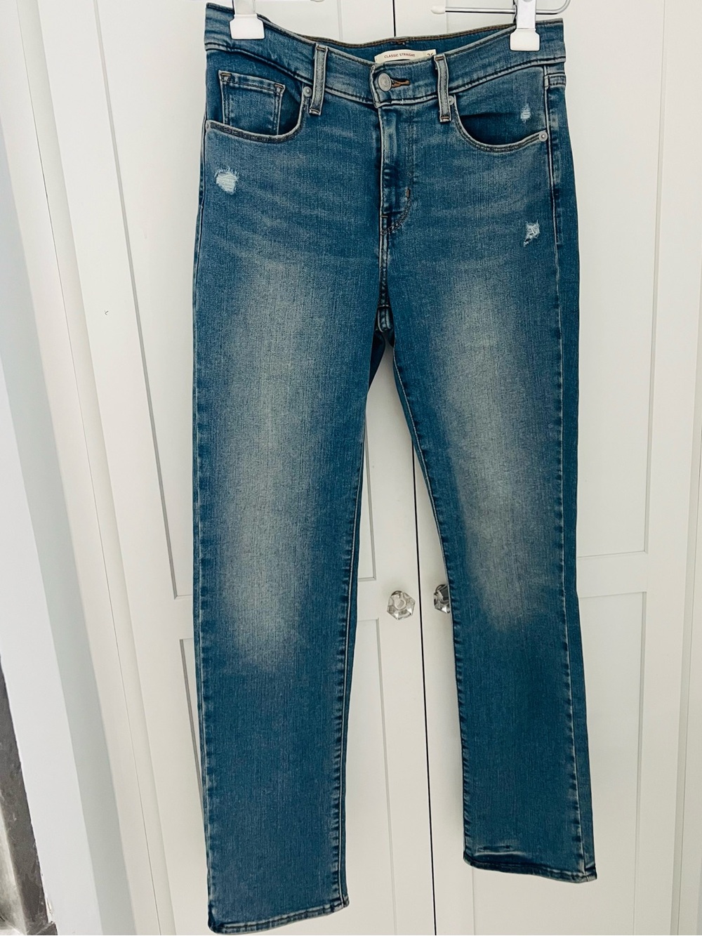 Levi’s Classic Mid-rise Straight Women’s Jeans in Light Blue Size 4 / 26